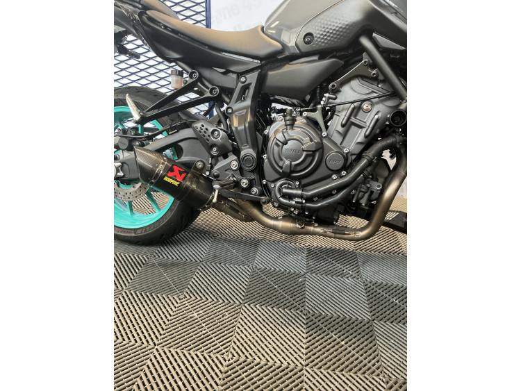YAMAHA MT-07
