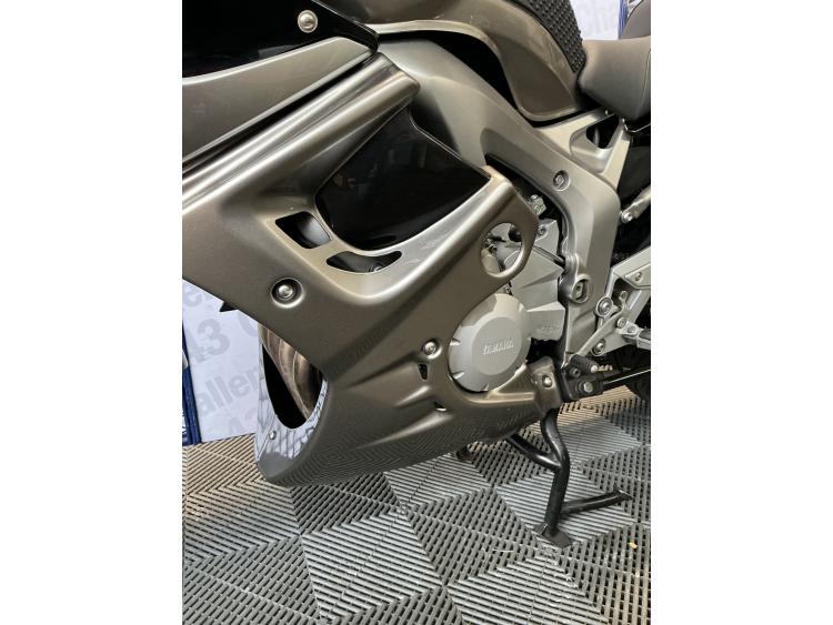 YAMAHA FZ6 600 FAZER GT