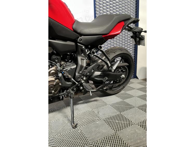 YAMAHA TRACER 7