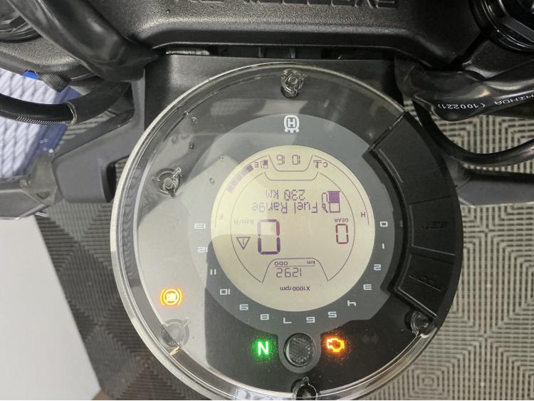 HUSQVARNA SVARTPILEN 125 ABS