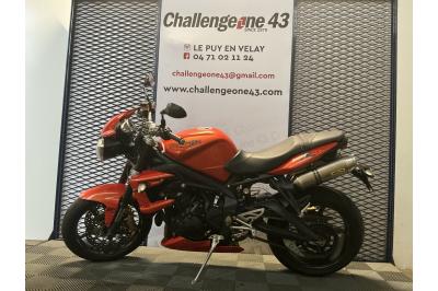 TRIUMPH STREET TRIPLE 675 R