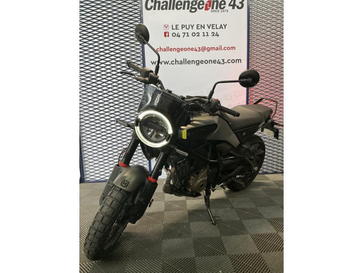 HUSQVARNA SVARTPILEN 125 ABS